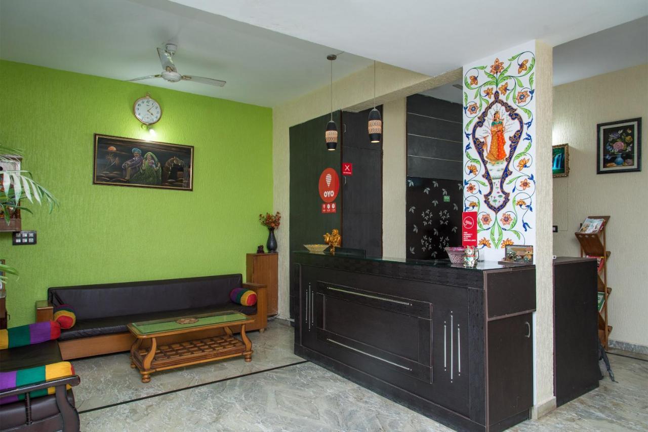 Capital O 11716 Hotel Everest Udaipur Exterior photo